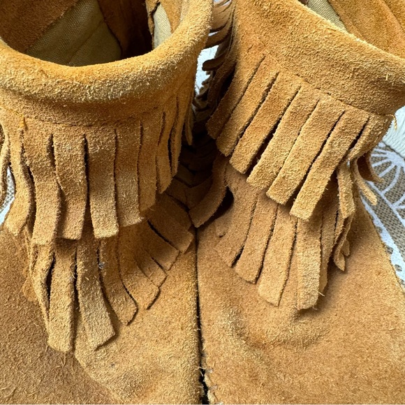 SOFTMOCS Women's Fringe MOCCASIN Ankle Boots Tan SUEDE Leather Size 6 - Picture 5 of 9